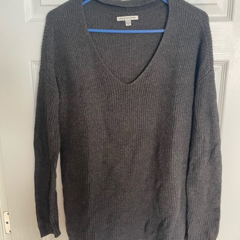 American Eagle Outfitters Gray Deep Key-hole V-Neck Sweater